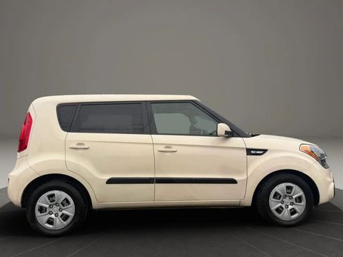 Used 2012 Kia Soul FWD image 12