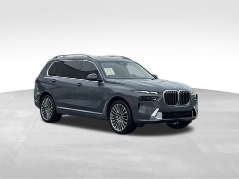 Certified 2023 BMW X7 xDrive40i w/ Executive Package image 11