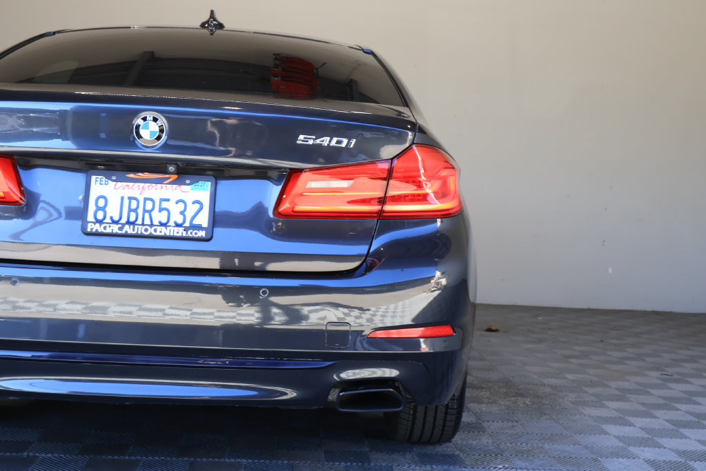 Used 2019 BMW 540i w/ Convenience Package RWD image 12