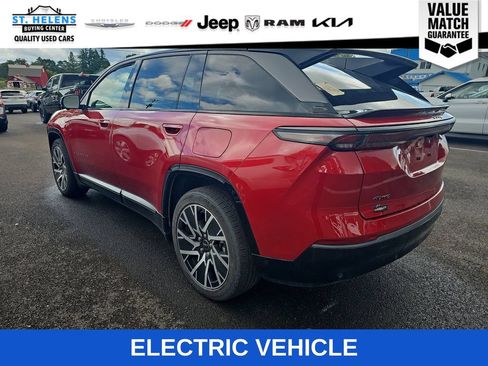 Used 2025 Jeep Wagoneer S Limited AWD/4WD image 4