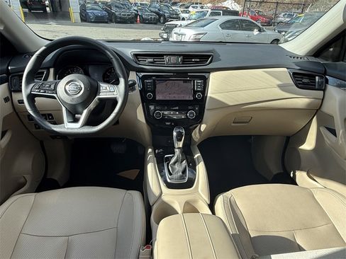 Used 2019 Nissan Rogue SL image 10