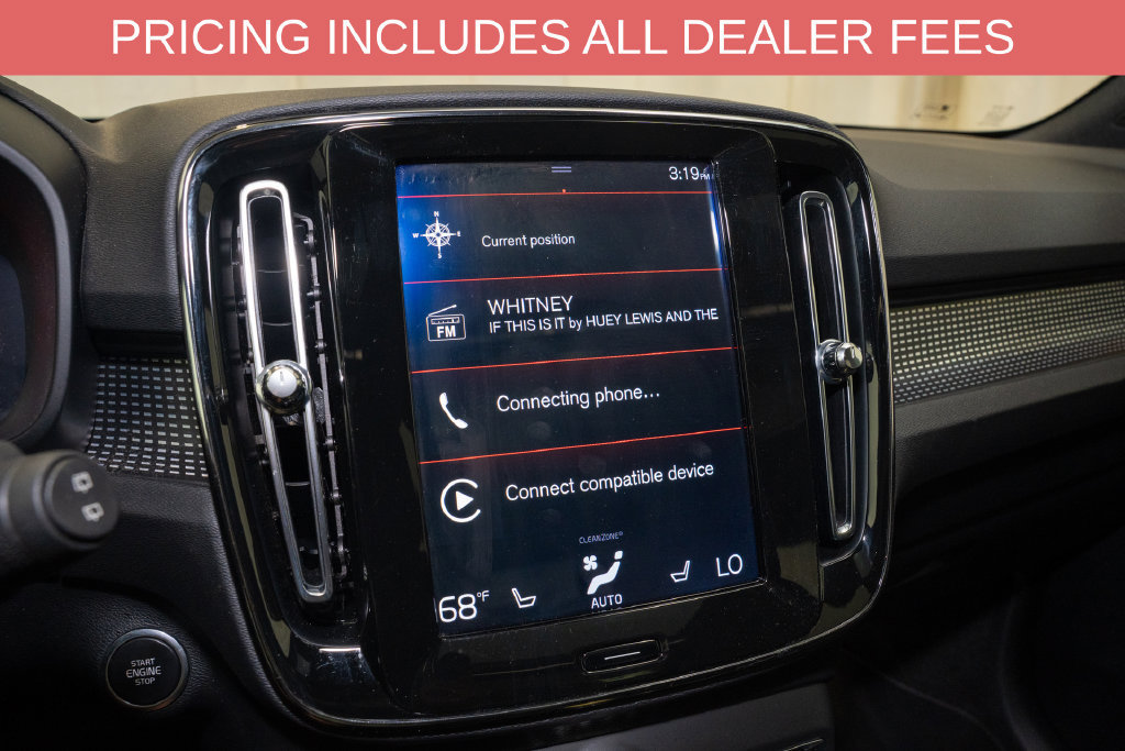 Used 2019 Volvo XC40 T4 R-Design FWD image 13