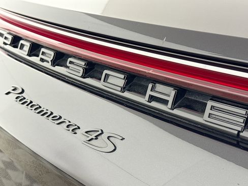 Certified 2023 Porsche Panamera 4S image 32