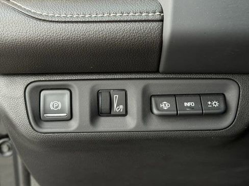 Used 2023 GMC Acadia Denali w/ Denali Technology Package image 23