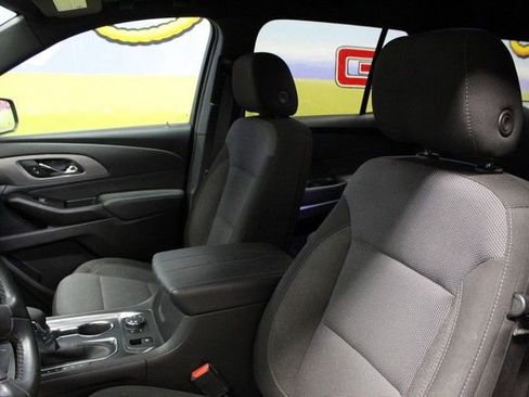 Used 2023 Chevrolet Traverse LT FWD image 20