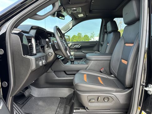 Used 2024 GMC Sierra 1500 AT4 w/ AT4 Premium Package image 17