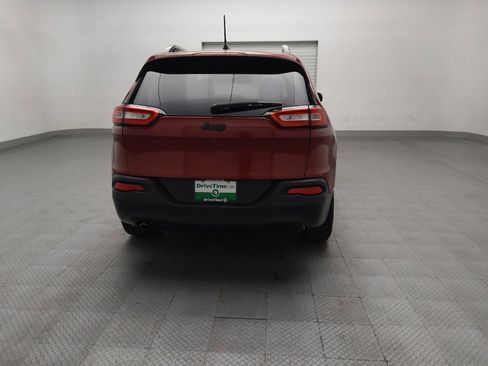 Used 2016 Jeep Cherokee Sport FWD image 7