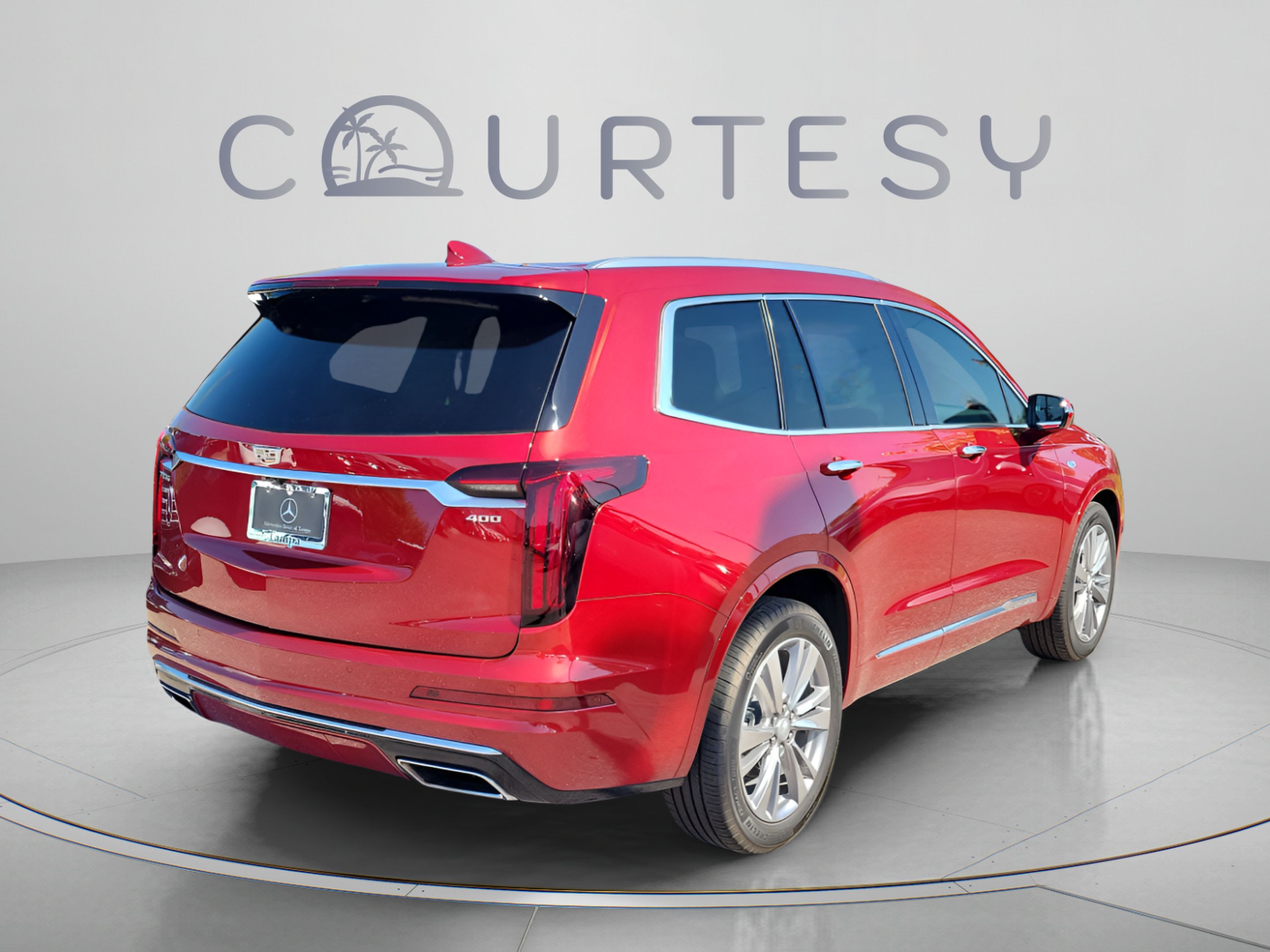 Used 2024 Cadillac XT6 Premium Luxury FWD image 4
