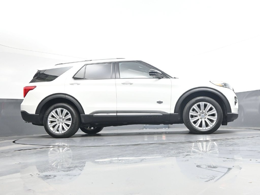 Used 2023 Ford Explorer King Ranch w/ Technology Package AWD/4WD image 31