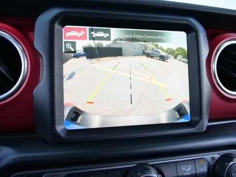 Used 2022 Jeep Gladiator Rubicon w/ LED Lighting Group AWD/4WD image 19