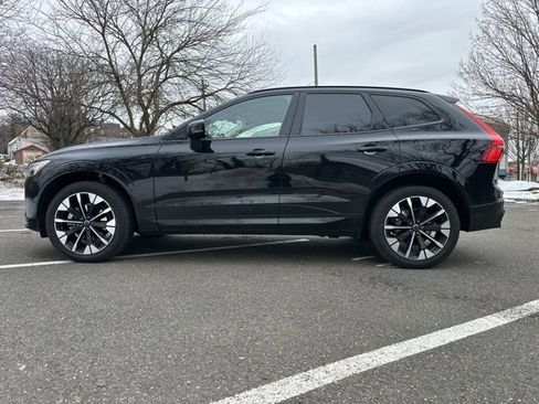 New 2026 Volvo XC60 B5 Plus w/ Protection Package Premier image 4