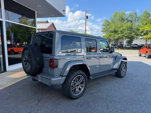 Used 2023 Jeep Wrangler Unlimited Sahara AWD/4WD image 8