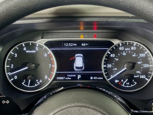 Used 2023 Nissan Rogue SV image 16