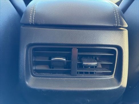 Used 2022 Ford Edge Titanium image 13