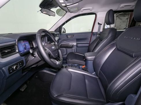 Used 2025 Ford Maverick Lariat w/ Black Appearance Package image 37