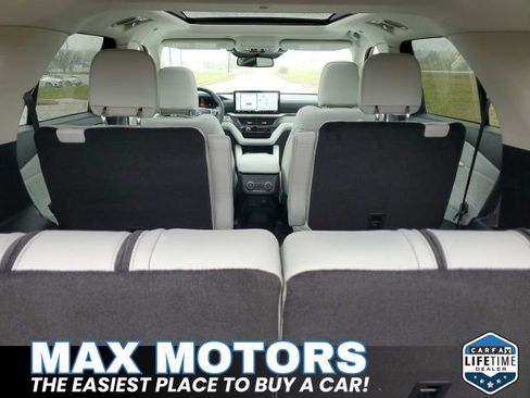 New 2026 Ford Explorer Platinum w/ LUX Leather Package image 9
