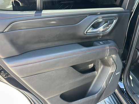 Used 2022 Chevrolet Tahoe RST w/ Luxury Package AWD/4WD image 28