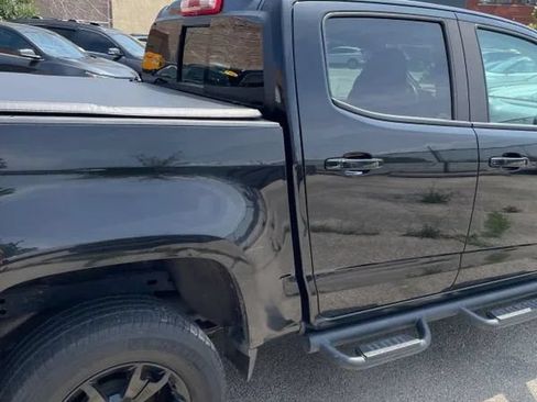 Used 2017 Chevrolet Colorado Z71 w/ Z71 Midnight Edition AWD/4WD image 9