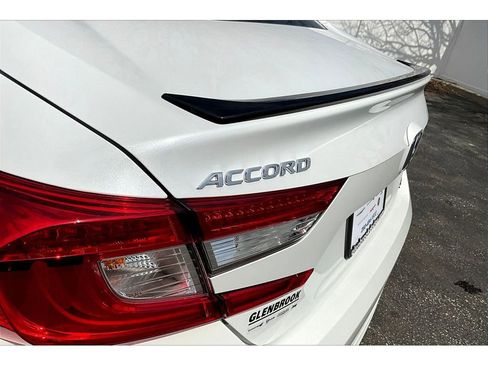 Used 2022 Honda Accord Sport image 9