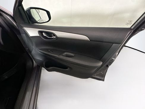 Used 2019 Nissan Sentra S image 30