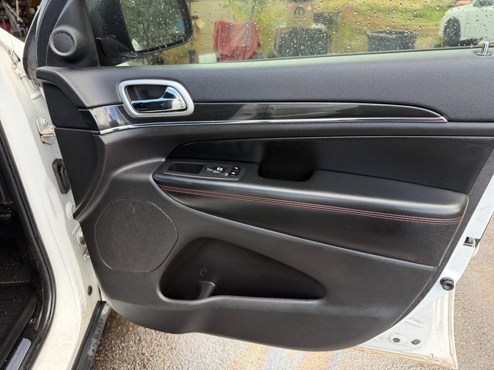 Used 2018 Jeep Grand Cherokee Trailhawk AWD/4WD image 17