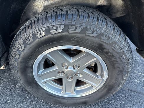 Used 2006 Jeep Liberty Renegade image 30