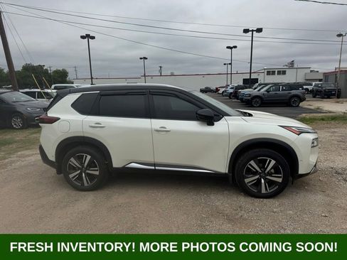 Used 2023 Nissan Rogue Platinum AWD/4WD image 2