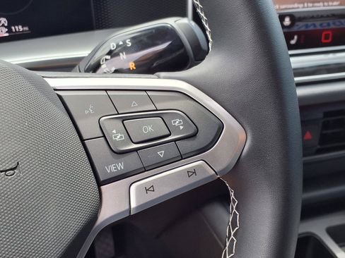 New 2026 Volkswagen Tiguan SE FWD image 20