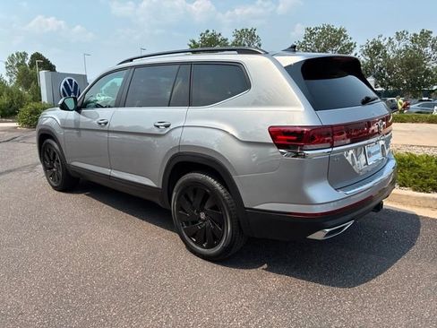 Used 2024 Volkswagen Atlas SE w/ Panoramic Sunroof Package AWD/4WD image 4