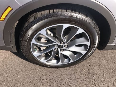 Used 2023 Lincoln Nautilus Reserve AWD/4WD image 10