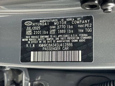 Certified 2025 Hyundai Venue SEL FWD image 26