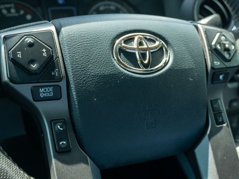 Used 2020 Toyota Tacoma TRD Sport w/ Technology Package RWD image 30