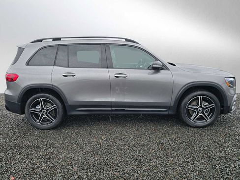 New 2026 Mercedes-Benz GLB 250 4MATIC image 2