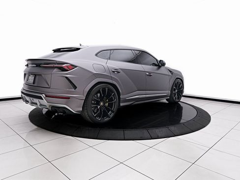 Used 2021 Lamborghini Urus image 12