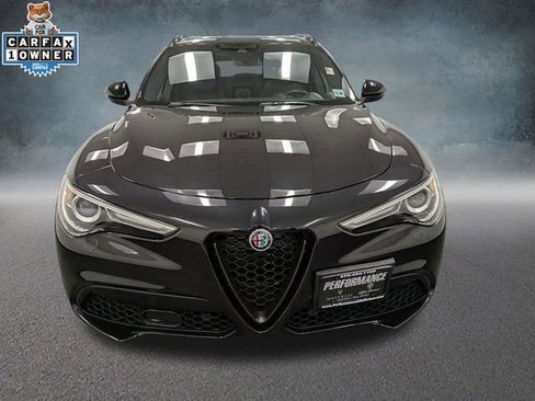 Used 2023 Alfa Romeo Stelvio Veloce AWD/4WD image 2