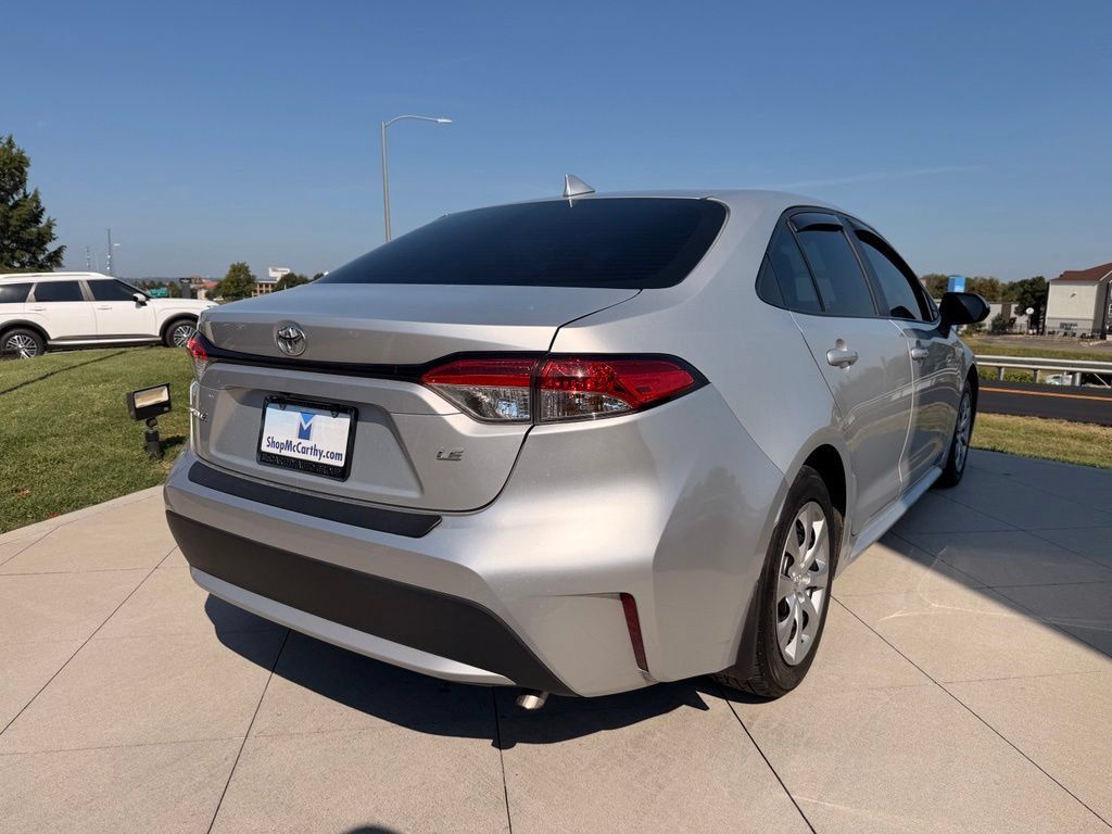 Used 2021 Toyota Corolla LE FWD image 30