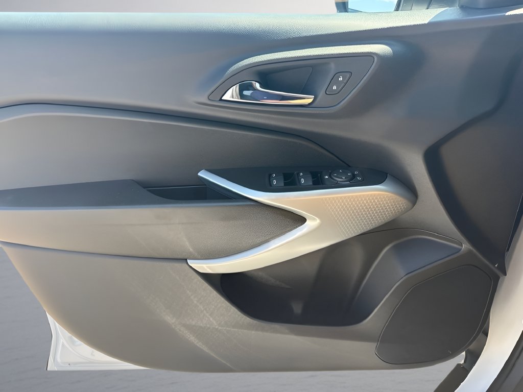 Used 2026 Chevrolet Trax LS FWD image 19