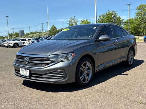 Used 2023 Volkswagen Jetta SE FWD image 5