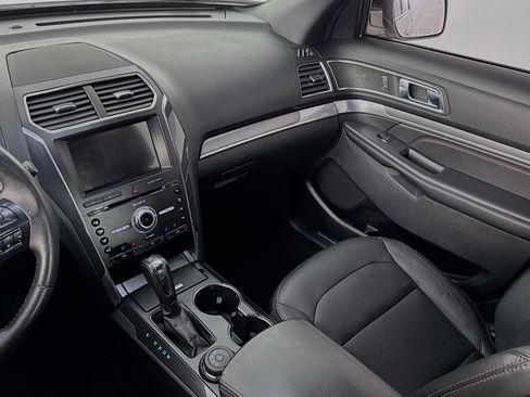 Used 2018 Ford Explorer Sport w/ Equipment Group 401A image 24