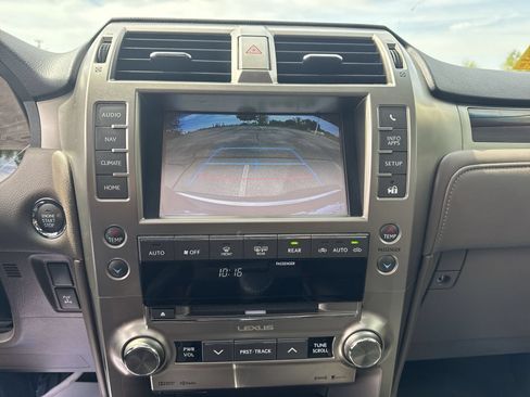 Used 2019 Lexus GX 460 Premium AWD/4WD image 14