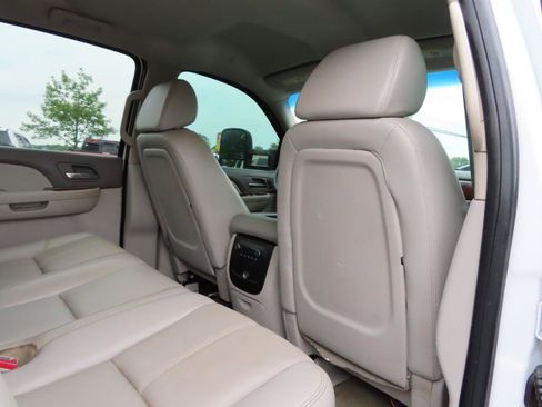 Used 2008 Chevrolet Silverado 2500 LTZ w/ Suspension Package, Off-Road AWD/4WD image 44