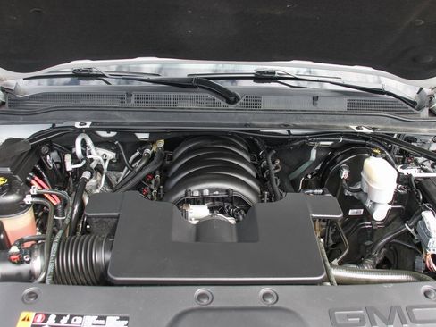 Used 2019 GMC Yukon Denali w/ Open Road Package image 16