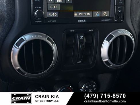 Used 2014 Jeep Wrangler Unlimited Rubicon w/ Connectivity Group AWD/4WD image 18