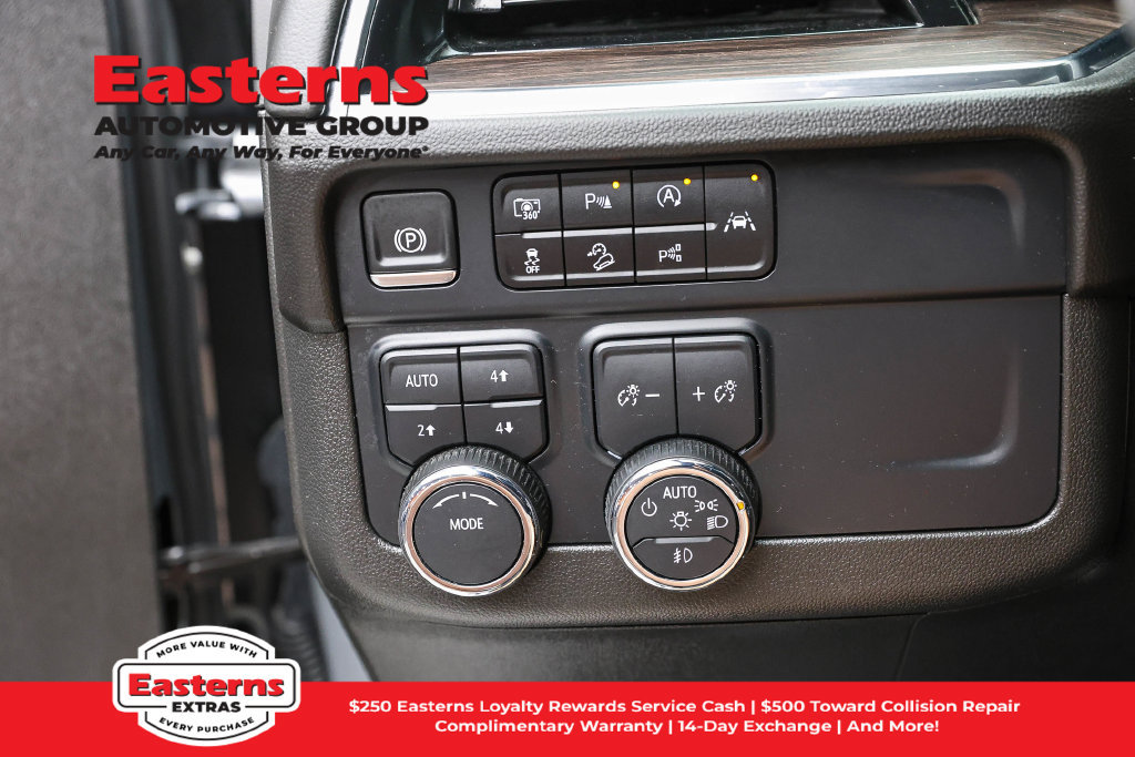 Used 2025 Chevrolet Suburban Z71 AWD/4WD image 23