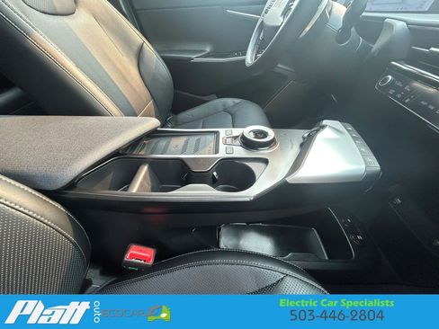 Used 2024 Kia EV6 Wind w/ Wind Technology Package AWD/4WD image 40