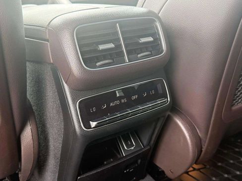 Used 2023 Mercedes-Benz GLS 450 4MATIC image 28