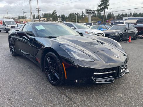 Used 2019 Chevrolet Corvette Stingray Coupe w/ 1LT image 10