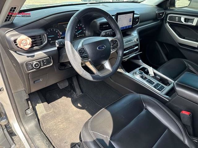 Used 2024 Ford Explorer XLT w/ Equipment Group 202A RWD image 19