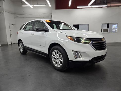 Used 2018 Chevrolet Equinox LS FWD image 4