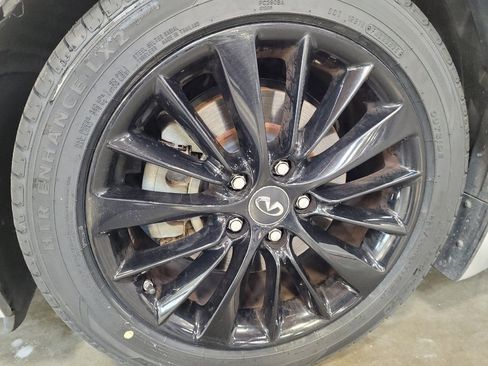 Used 2019 INFINITI Q50 Luxe w/ Essential Package (3.0T Luxe) image 31